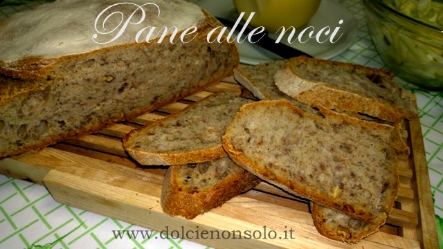 Pane integrale alle noci