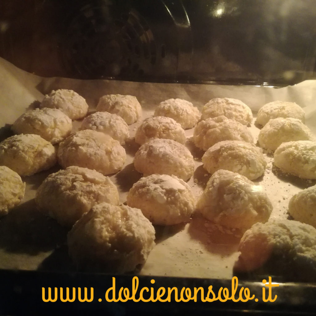 dolcetti morbidi alle mandorle