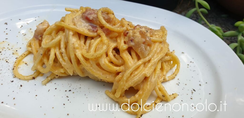 Spaghetti alla carbonara ricetta super cremosa